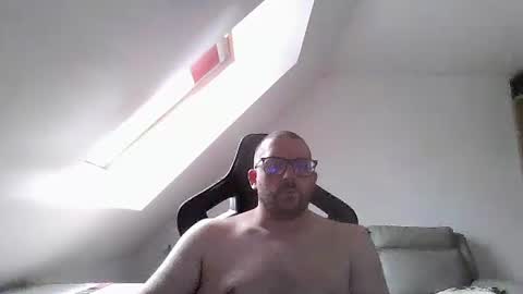 Snapshot of malou2927 chatting on 09/10/25, 09:31 breton online show from 09/10/25, 09:31