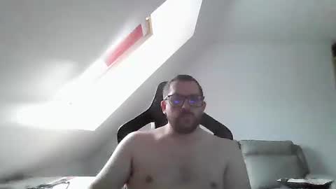 Snapshot of malou2927 chatting on 10/30/25, 09:44 breton online show from 10/30/25, 09:44