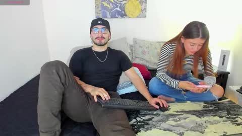 Snapshot of maloy_magic chatting on 12/14/25, 12:05 maloy_magic online show from 12/14/25, 12:05