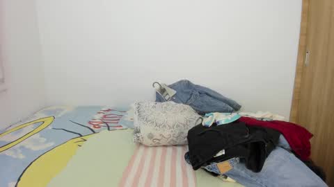 instagram  nueela   online show from 02/16/26, 11:12