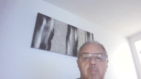 Snapshot of mambow99 chatting on 02/15/25, 05:07 OLDMANFREE online show from 02/15/25, 05:07