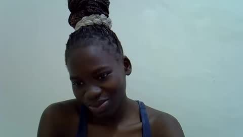 Snapshot of mamichula42 chatting on 11/04/25, 05:28 mamichula42 online show from 11/04/25, 05:28