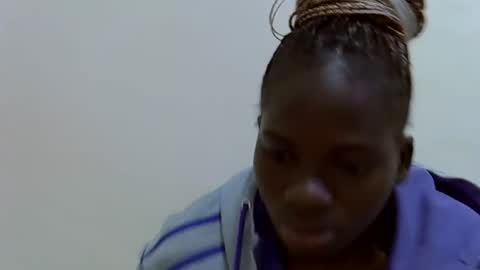 Snapshot of mamichula42 chatting on 11/09/25, 02:43 mamichula42 online show from 11/09/25, 02:43