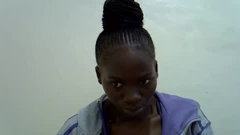 Snapshot of mamichula42 chatting on 11/26/25, 06:25 mamichula42 online show from 11/26/25, 06:25