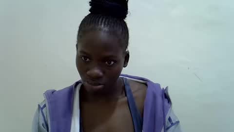 Snapshot of mamichula42 chatting on 11/28/25, 07:00 mamichula42 online show from 11/28/25, 07:00