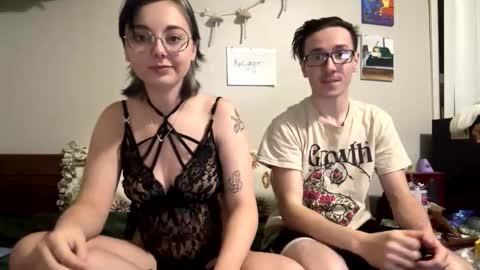 Snapshot of mamiclouds chatting on 03/02/25, 02:41 MamiCloudz online show from 03/02/25, 02:41