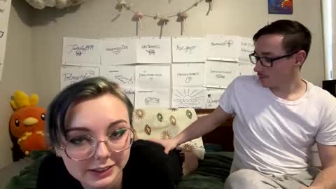 Snapshot of mamiclouds chatting on 03/09/25, 12:10 MamiCloudz online show from 03/09/25, 12:10