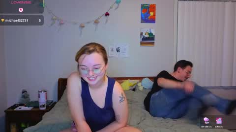 Snapshot of mamiclouds chatting on 10/06/25, 02:09 MamiCloudz online show from 10/06/25, 02:09