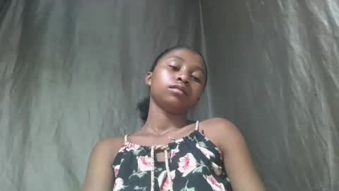 Snapshot of mamieriela chatting on 04/13/26, 03:17 mamieriela online show from 04/13/26, 03:17