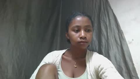 Snapshot of mamieriela chatting on 04/14/26, 05:24 mamieriela online show from 04/14/26, 05:24