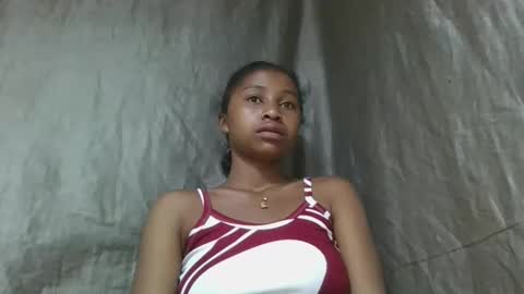 Snapshot of mamieriela chatting on 04/15/26, 11:17 mamieriela online show from 04/15/26, 11:17