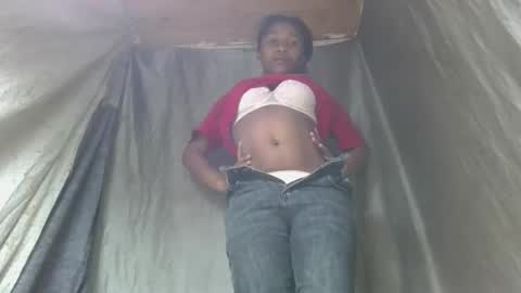 Snapshot of mamieriela chatting on 04/16/26, 12:39 mamieriela online show from 04/16/26, 12:39