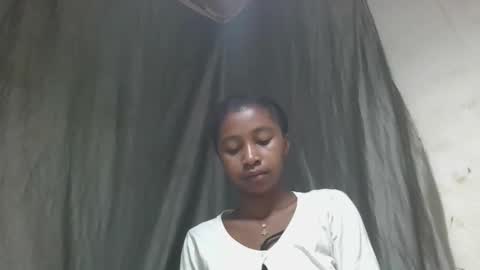 Snapshot of mamieriela chatting on 04/20/26, 06:27 mamieriela online show from 04/20/26, 06:27