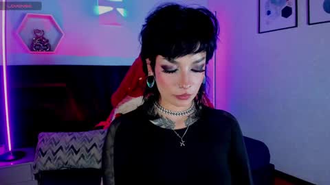 Snapshot of mamushka_ chatting on 05/07/26, 08:14 online show from 05/07/26, 08:14