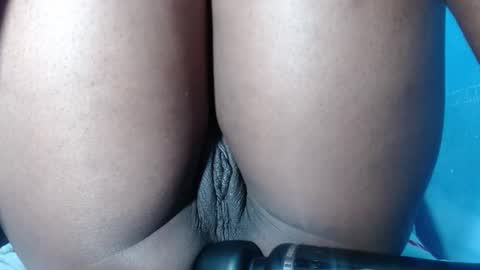 Snapshot of mamy02 chatting on 01/09/25, 10:09 cristal online show from 01/09/25, 10:09