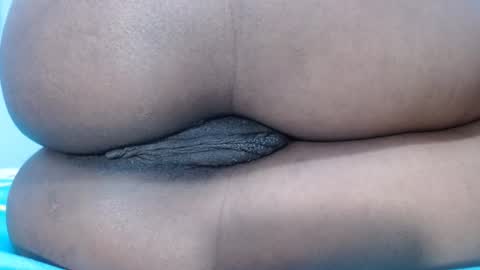 Snapshot of mamy02 chatting on 01/20/25, 07:47 cristal online show from 01/20/25, 07:47