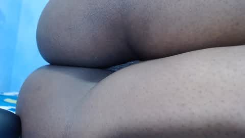 Snapshot of mamy02 chatting on 02/08/25, 11:22 cristal online show from 02/08/25, 11:22