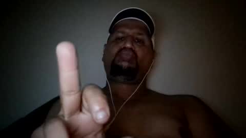 Snapshot of man_new chatting on 01/19/25, 05:07 Man new online show from 01/19/25, 05:07
