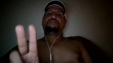 Snapshot of man_new chatting on 02/06/25, 12:22 Man new online show from 02/06/25, 12:22