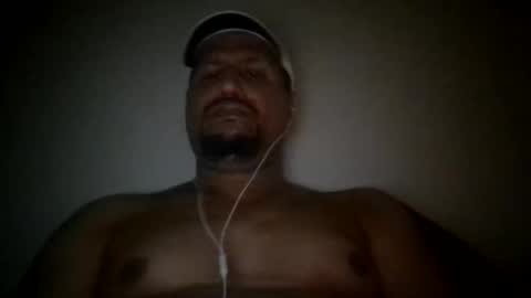 Snapshot of man_new chatting on 02/14/25, 08:05 Man new online show from 02/14/25, 08:05