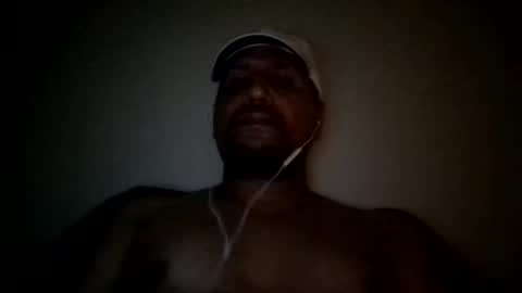 Snapshot of man_new chatting on 09/19/25, 02:46 Man new online show from 09/19/25, 02:46