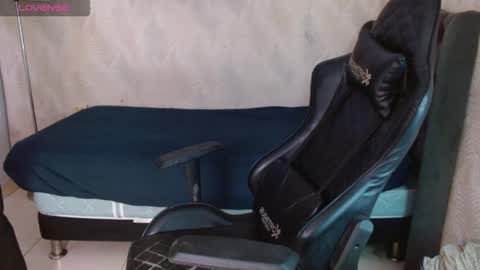 man_san11 online show from 09/22/25, 05:15