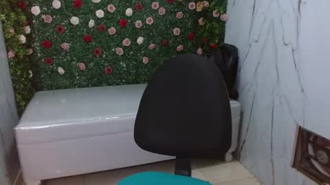 man_san11 online show from 12/22/25, 03:31