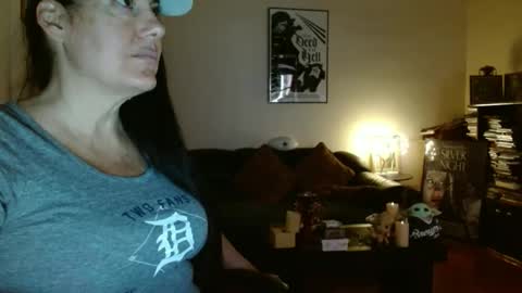 mandaloriangirlsfight online show from 10/10/25, 06:18