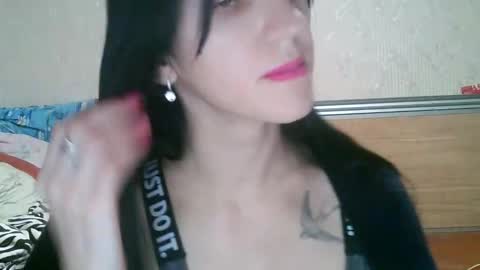 Snapshot of mandari_lukc chatting on 11/14/25, 10:07 Mandari lukc online show from 11/14/25, 10:07