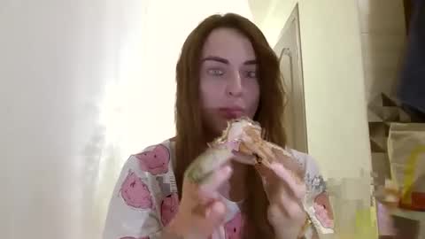 Snapshot of mandibrooks chatting on 09/08/25, 07:46 MandiBrooks online show from 09/08/25, 07:46