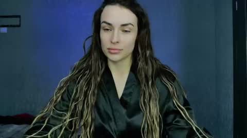 Snapshot of mandibrooks chatting on 04/11/26, 05:28 MandiBrooks online show from 04/11/26, 05:28