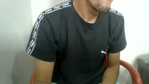 Snapshot of mandick95 chatting on 06/18/26, 03:27 mandick95 online show from 06/18/26, 03:27