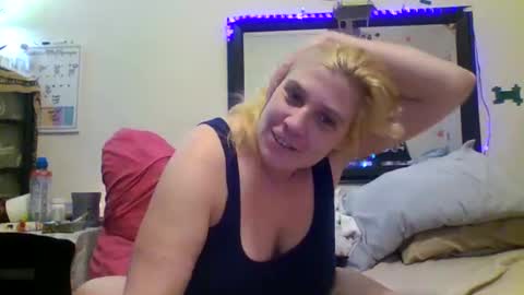 mindy22 online show from 02/07/25, 09:37