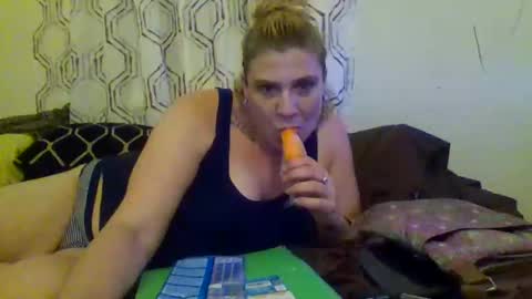 mindy22 online show from 06/01/26, 10:28