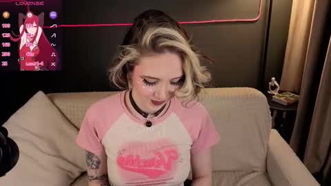 Snapshot of mandy_torres chatting on 03/12/26, 09:32 Luna online show from 03/12/26, 09:32