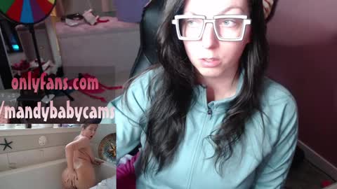 Snapshot of mandybabyxxx chatting on 12/14/24, 01:28 MandyBabyXXX online show from 12/14/24, 01:28