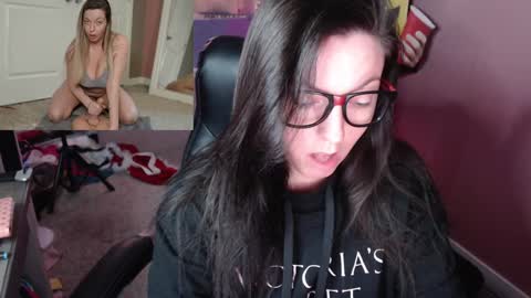 Snapshot of mandybabyxxx chatting on 12/19/24, 07:40 MandyBabyXXX online show from 12/19/24, 07:40