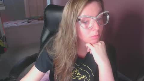 Snapshot of mandybabyxxx chatting on 03/04/26, 11:11 MandyBabyXXX online show from 03/04/26, 11:11