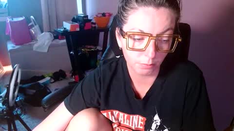 Snapshot of mandybabyxxx chatting on 05/17/26, 02:20 MandyBabyXXX online show from 05/17/26, 02:20