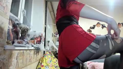 Mandy online show from 10/31/25, 04:30