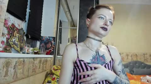 Snapshot of mandyshine chatting on 04/18/26, 07:58 Mandy online show from 04/18/26, 07:58