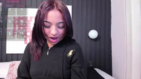 Snapshot of manelyk_evanss chatting on 11/08/25, 11:10 manelyk_evanss online show from 11/08/25, 11:10