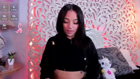 manelyk_evanss online show from 04/04/26, 11:29