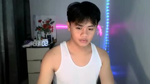 Snapshot of manhattan_men18 chatting on 03/09/25, 10:19 JM18 online show from 03/09/25, 10:19