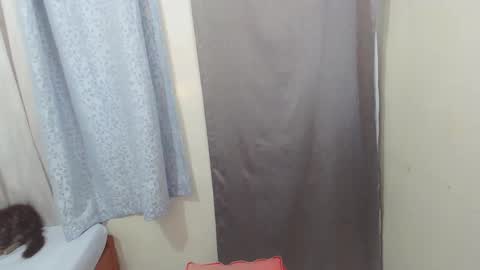 Snapshot of manhattan_men18 chatting on 09/12/25, 07:52 JM18 online show from 09/12/25, 07:52