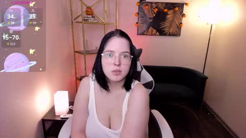 manic_pixie_ online show from 10/29/25, 03:47