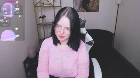 manic_pixie_ online show from 12/04/25, 04:05