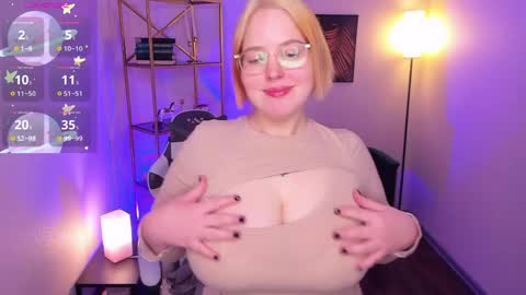 manic_pixie_ online show from 04/10/26, 03:28