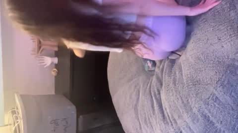 manicpixiedreamfrog online show from 02/03/26, 06:16