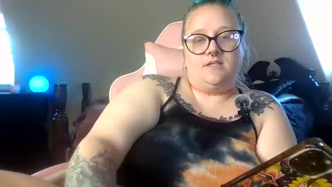 Snapshot of manicpixiepop chatting on 05/08/26, 05:40 ManicPixiePop online show from 05/08/26, 05:40